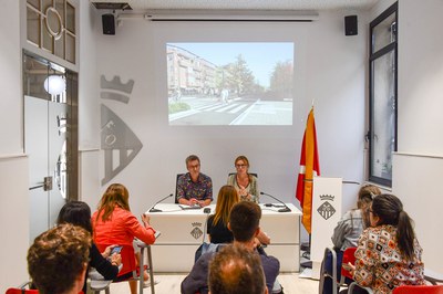 L’alcaldessa i el 3r tinent d’Alcaldia, presentant el projecte davant dels mitjans de comunicació (foto: Ajuntament de Rubí – Localpres).