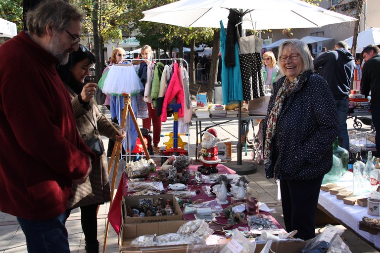 Refira't, Mercat de 2a mà