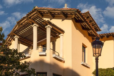 La asesoría de vivienda se suma al catálogo de servicios del Espai Jove Torre Bassas (foto: Ayuntamiento de Rubí – Teresa Llordés).