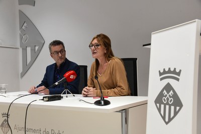 Martínez y Medrano, durante comparecencia de prensa (foto: Ayuntamiento de Rubí - Localpres).